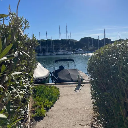 Marina Belle Vue Avec Appontement Lejlighed